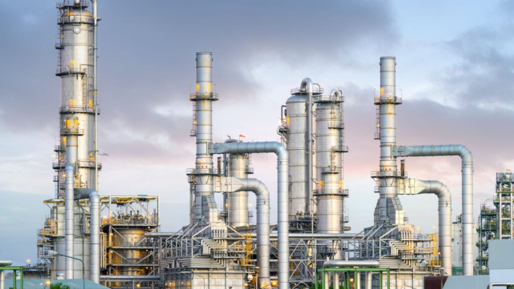 South Africa Faces Oil & Gas Investment Headwinds Even as Africa Attracts a Surge of Capital